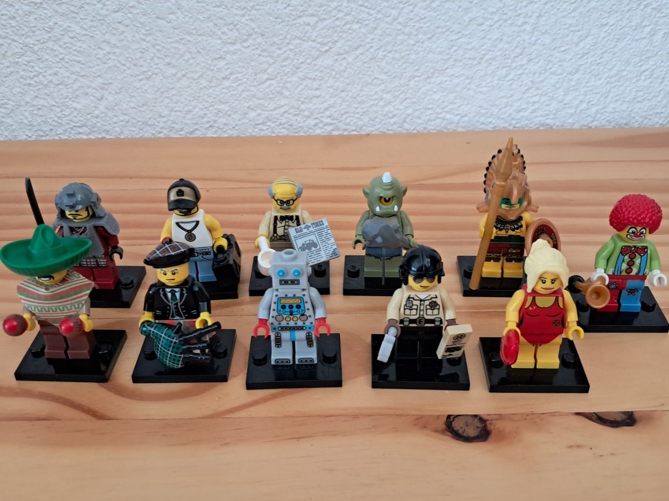 Lego Kit di costruzioni: LEGO: Diverse Collectible Minifigures – Usato da Nussbaumen AG venduto da pou_wht2