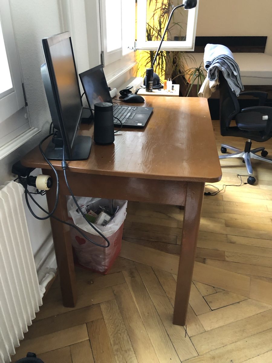 Bureaux: Schreibtisch  – D'occasion à Basel par MNDL 1