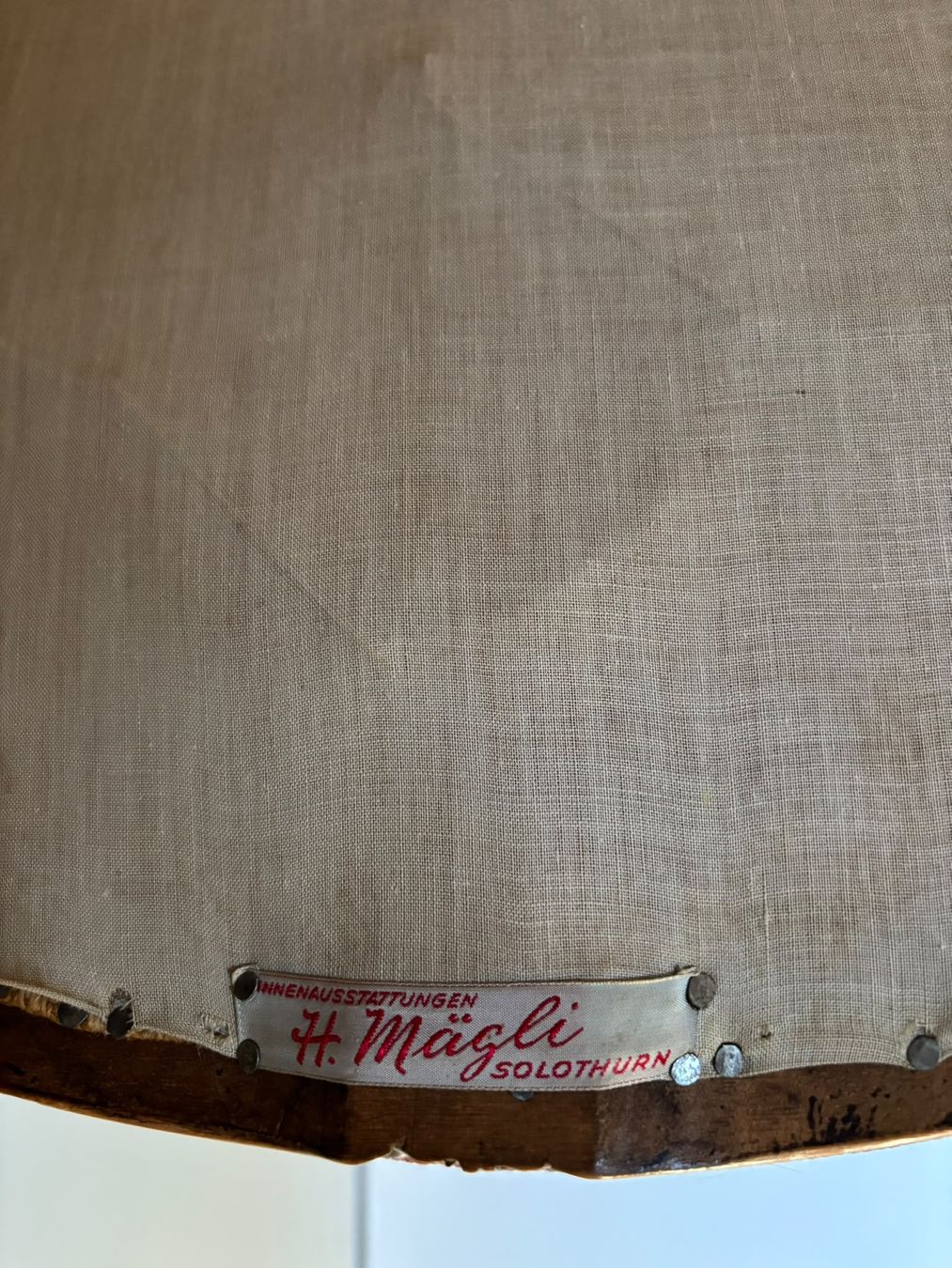 Stühle: Antiker Handgestickter Stuhl – Gebraucht aus Leuzigen von Moserli1 2