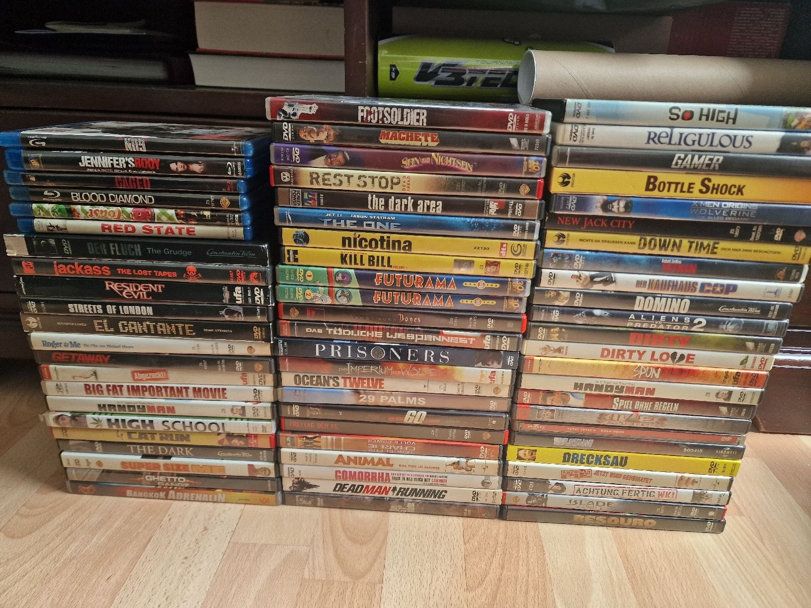 Tutti i DVDs: 40+ DVDs & Blu-rays Sammlung Action Horror Paket Bundle – Usato da Fahrwangen venduto da luk_bhw7