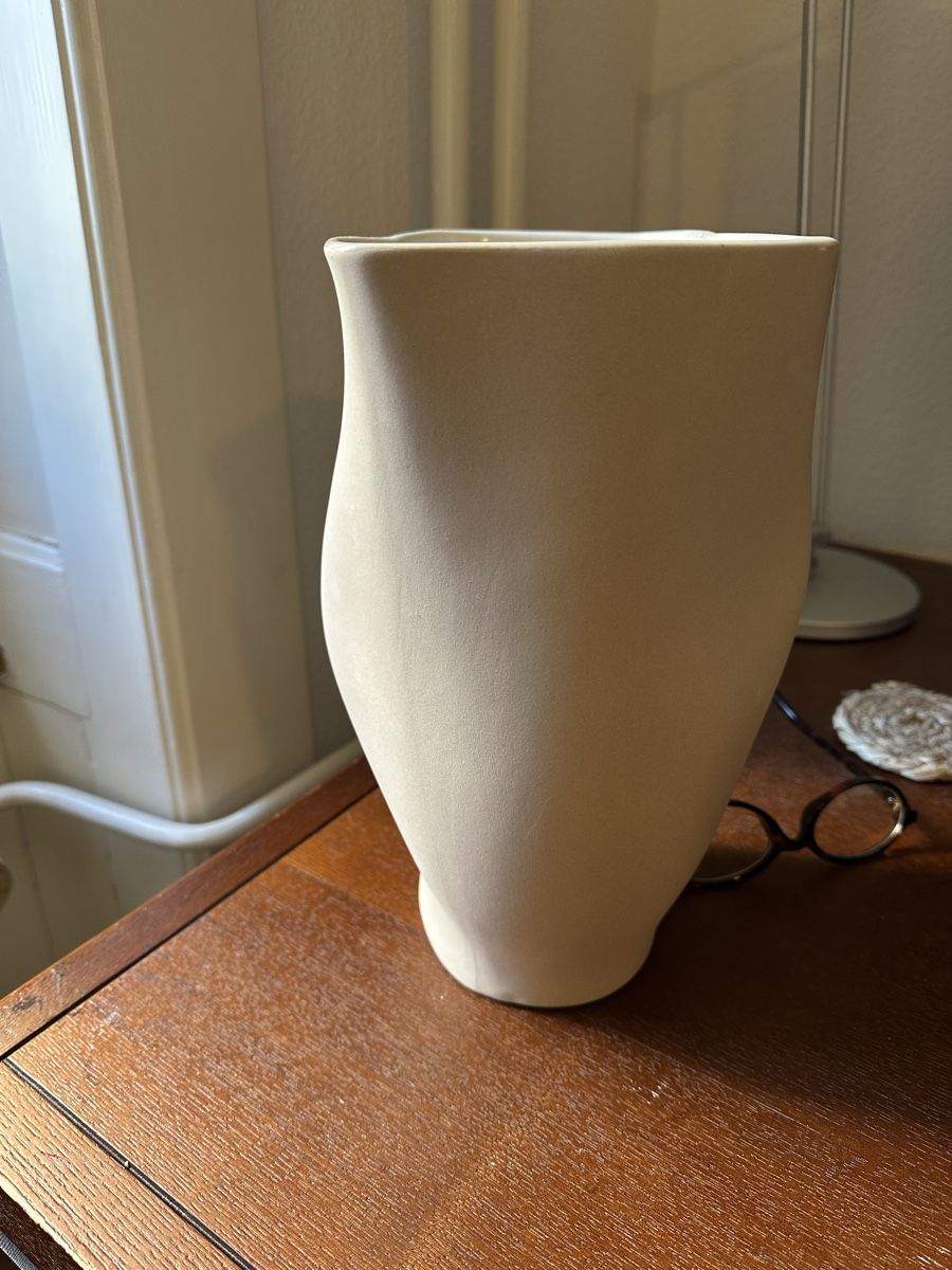 Tutte le decorazioni: Flower vase  – Usato da Zürich venduto da luz_2b7b