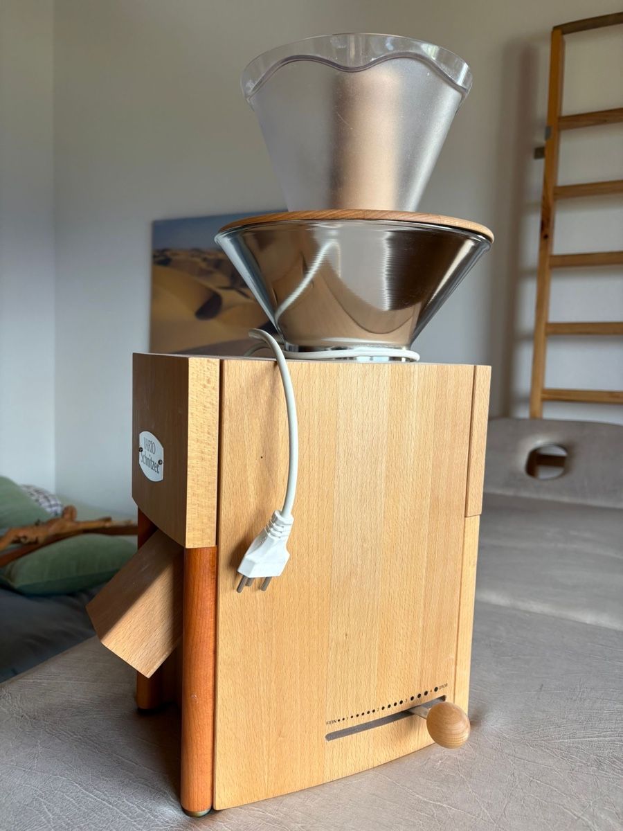 Elettrodomestici da cucina: Schnitzer Vario Getreidemühle/Flocker – Usato da Guttet-Feschel venduto da Swissdarter 1