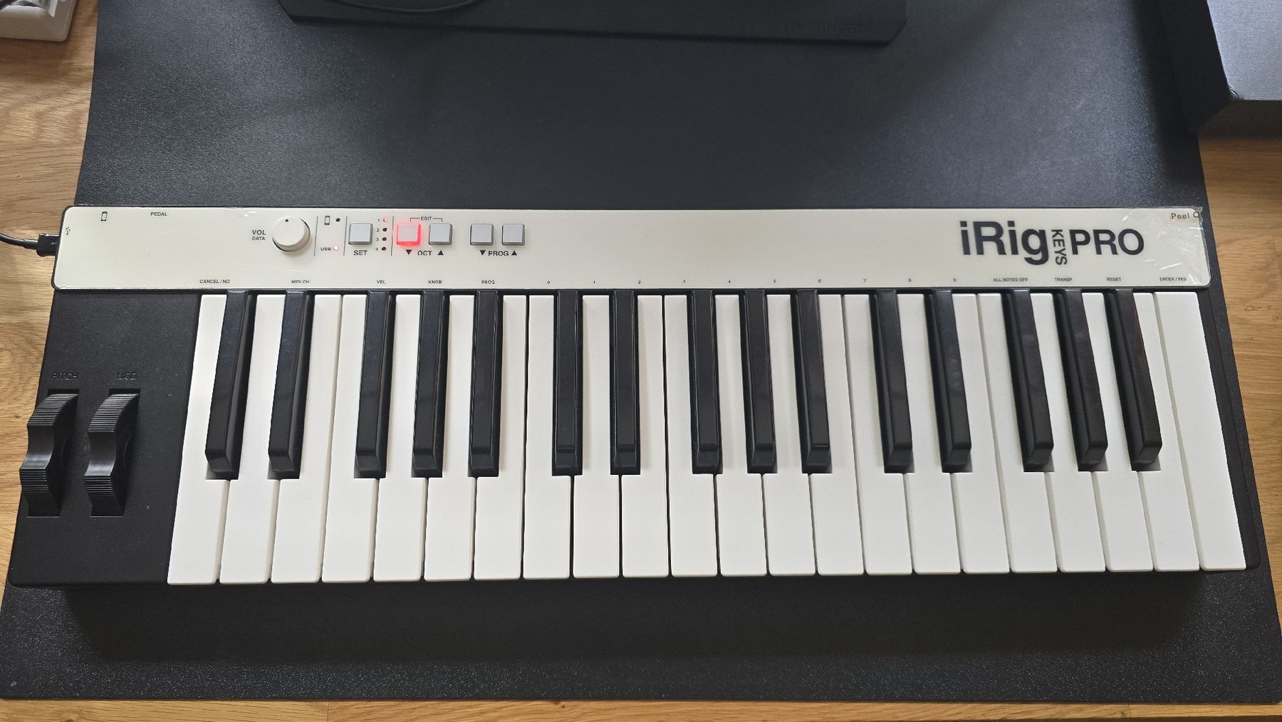 Musikinstrumente: iRig Keys Pro 1 – Gebraucht aus Volketswil von SapereAude