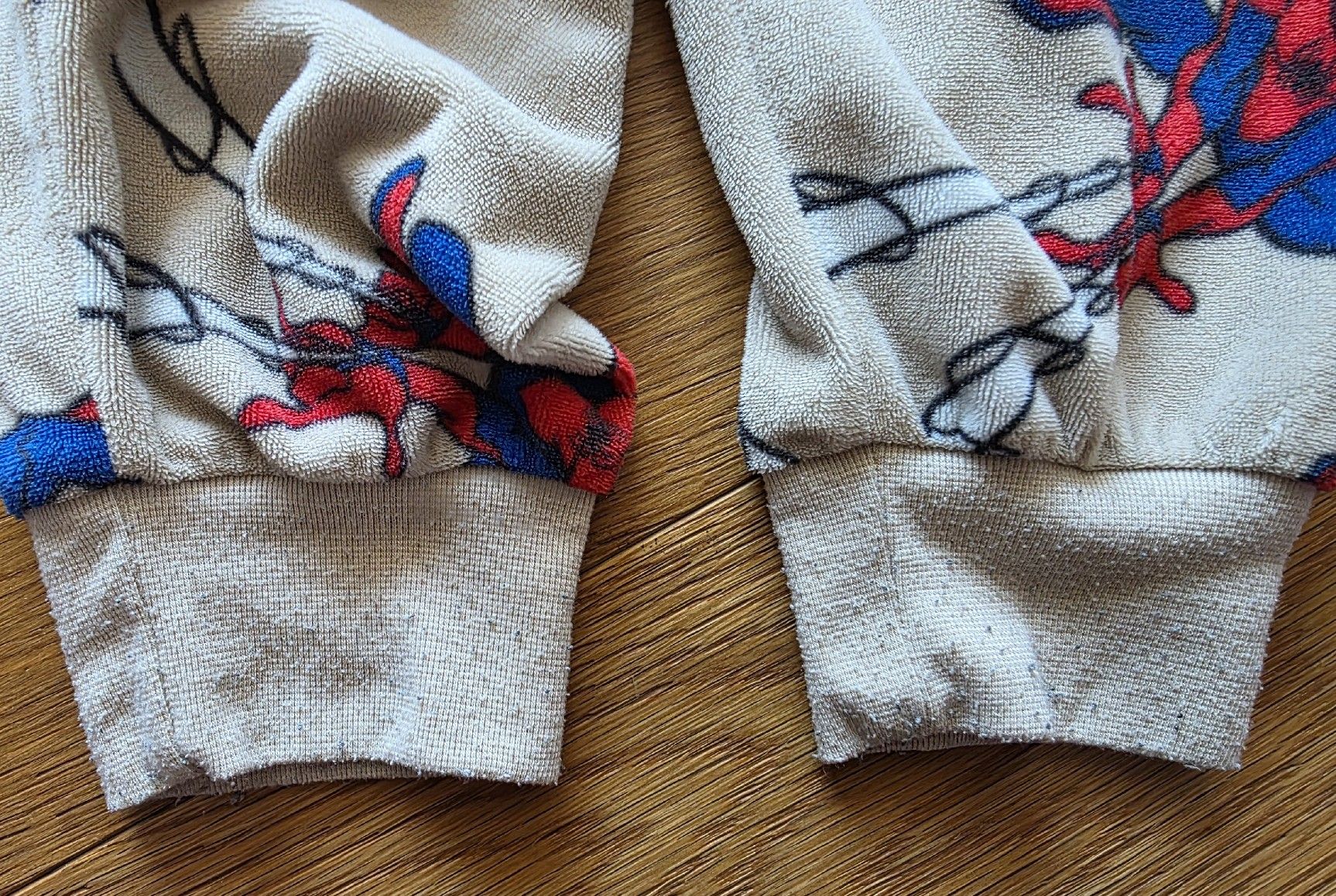 Pyjamas & Ähnliches: Pyjama/Flausch-Trainer Spiderman Marvel Grösse 128. – Gebraucht aus Zell LU von claro62 4
