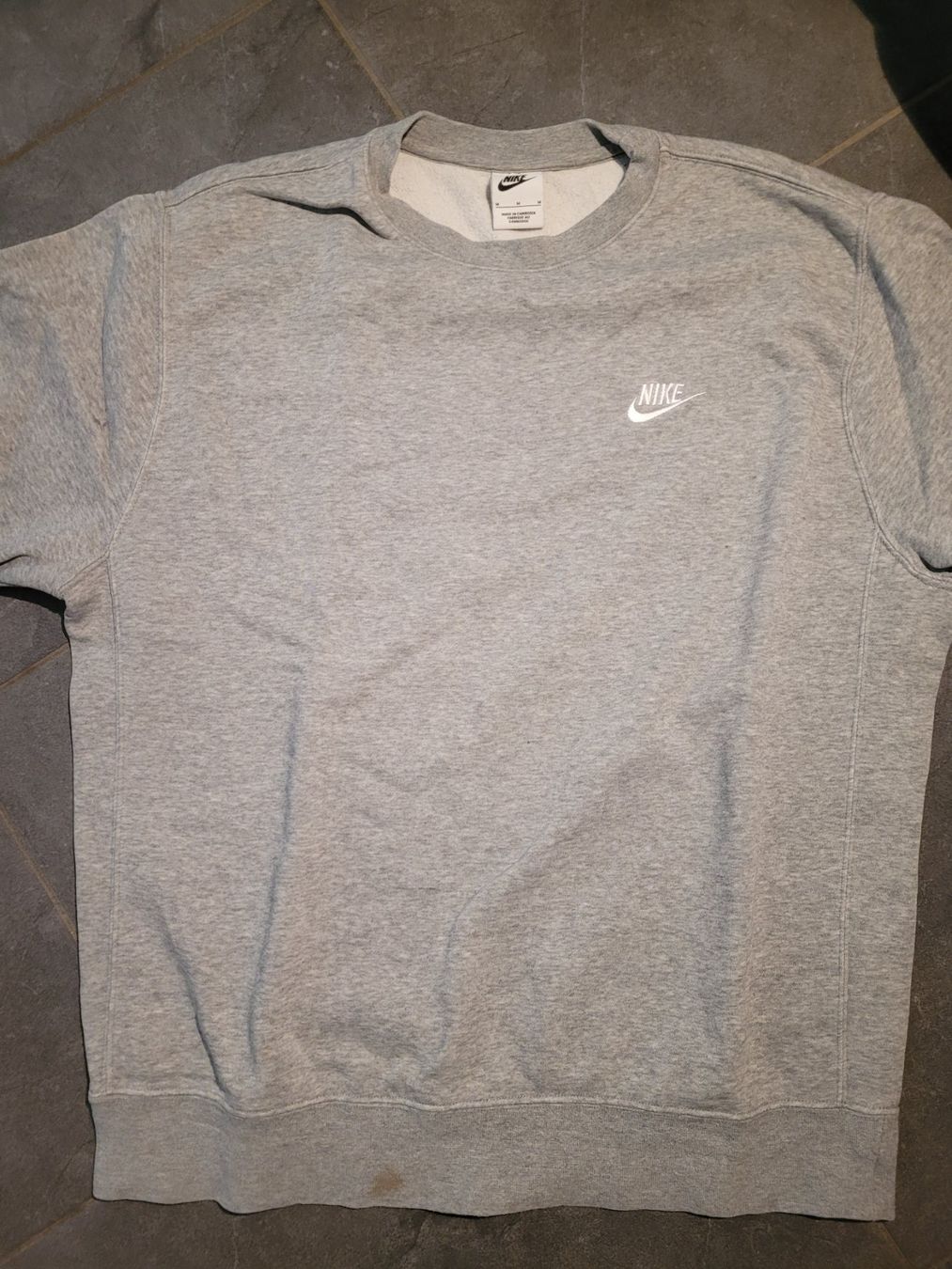 Nike Maglioni & Felpe: Ab 1 CHF Nike Pullover Größe m – Usato da Dübendorf venduto da Saturnin35