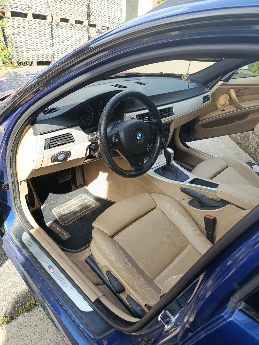 BMW Autos: BMW 330xd Touring *MFK 02/26* – D'occasion à Teufenthal AG par dam_1708 5