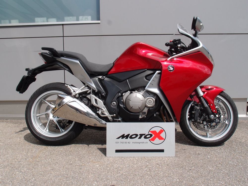 Honda VFR1200F wie neu! Kaufen auf Ricardo