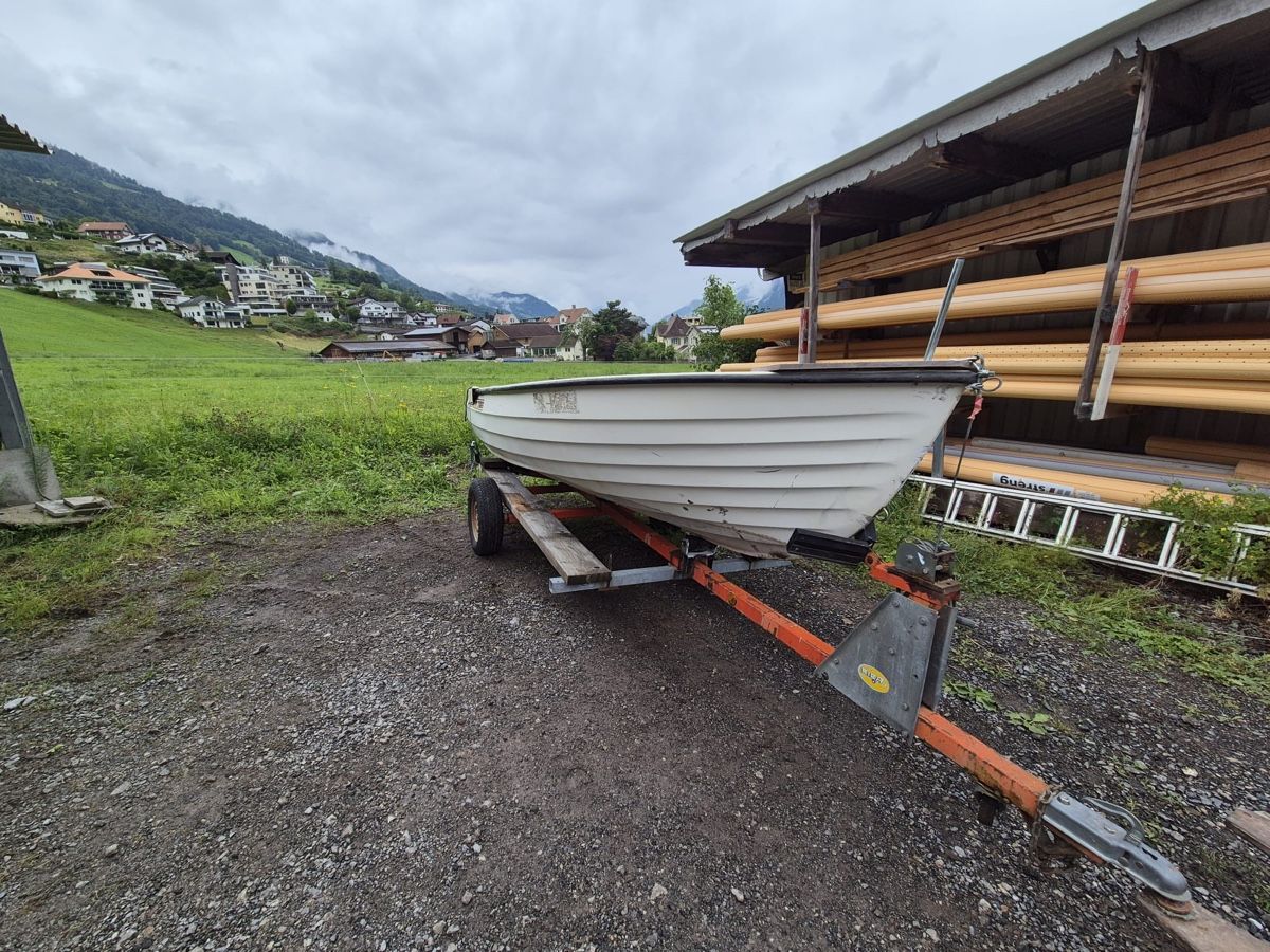 Hensa Boote: Fischerboot  – Gebraucht aus Unterterzen von Barbara_Giger 5
