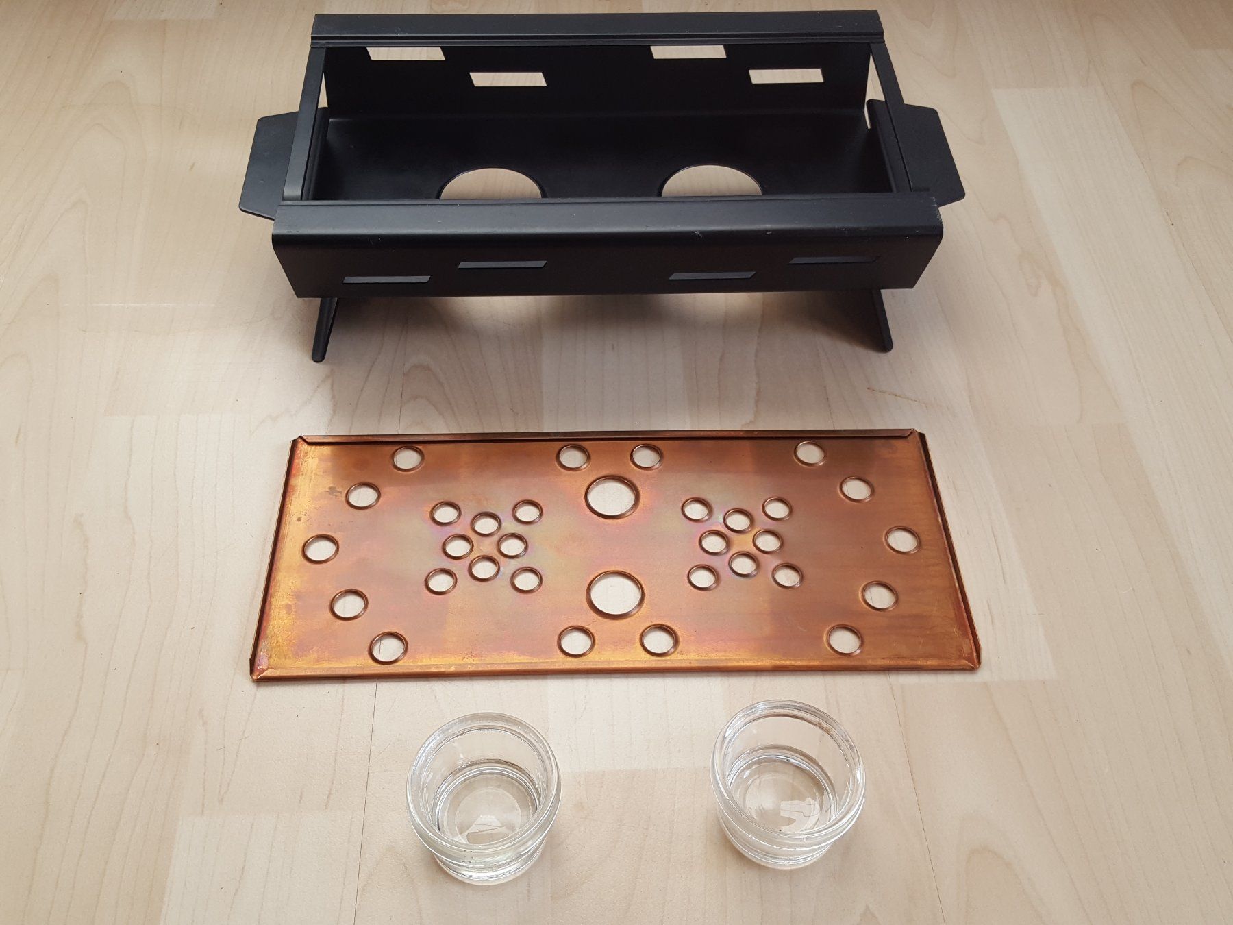 Servierplatten: Stövchen für zwei Rechaudkerzen – Gebraucht aus Worb von FroLok 3