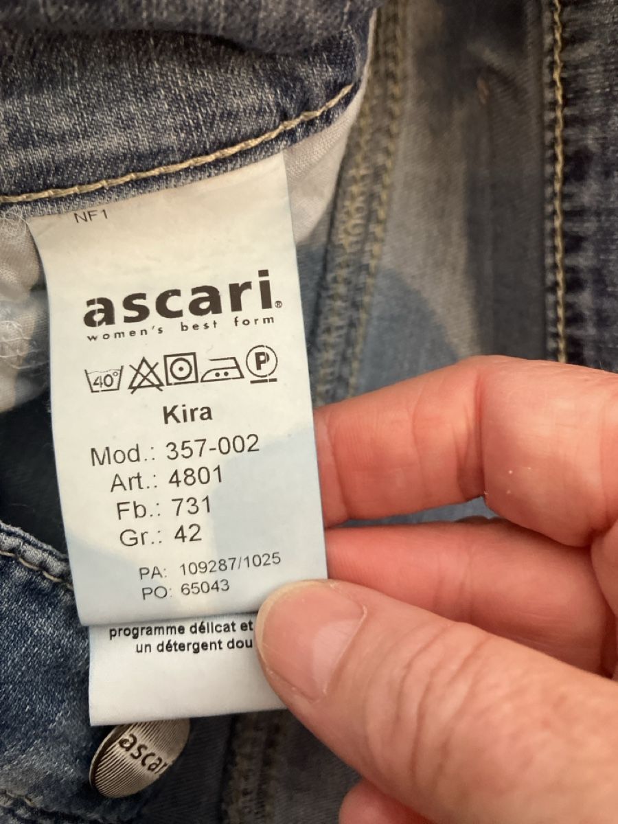Jeans: Ascari Jeans Kira Grösse 42 Super Light – Gebraucht aus Muralto von jac_hkz5 4