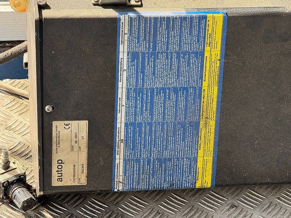 Tutti gli attrezzi: Lift ciseaux 3000 KG – Usato da Penthaz venduto da gcv_7dnp 1