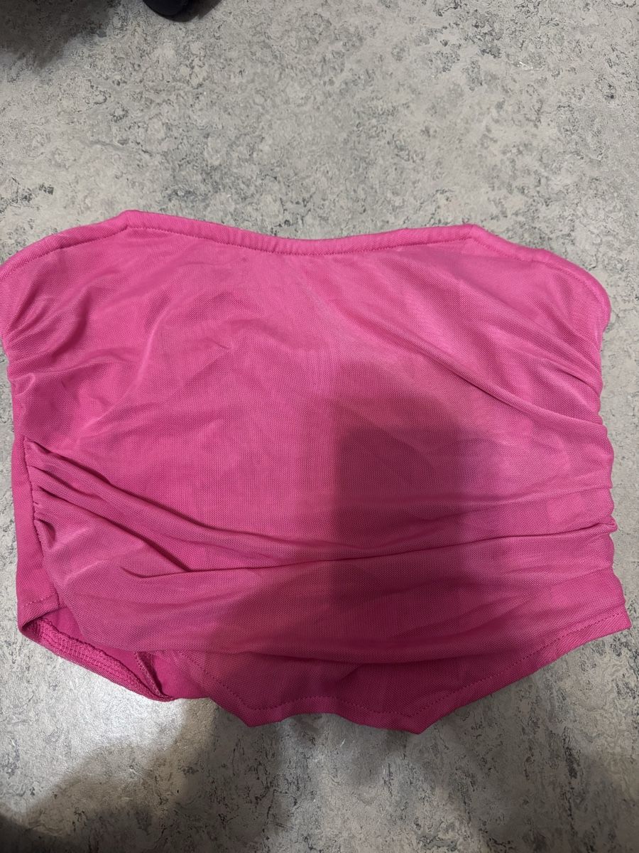 Top: Pinkes Sommer Top, schulterfrei, Grösse M – Nuovo (secondo la descrizione) da Pfäffikon ZH venduto da Tetu.33