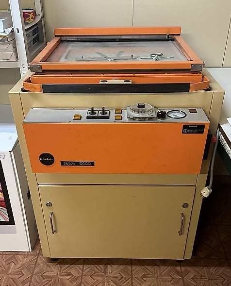 Tutte le macchine: Coupe papier ouverture 55, chauffe  plaque ,Perforeuse. – Usato da sion venduto da dja_wz9d 1