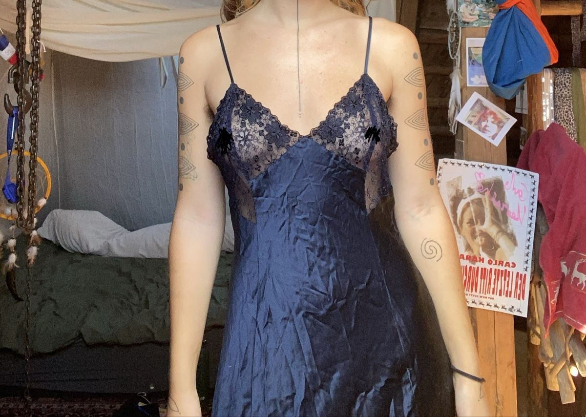Vestiti: Wunderschönes Maxi Kleid mit Spitze Dezails – Usato da Rehetobel venduto da Norea69