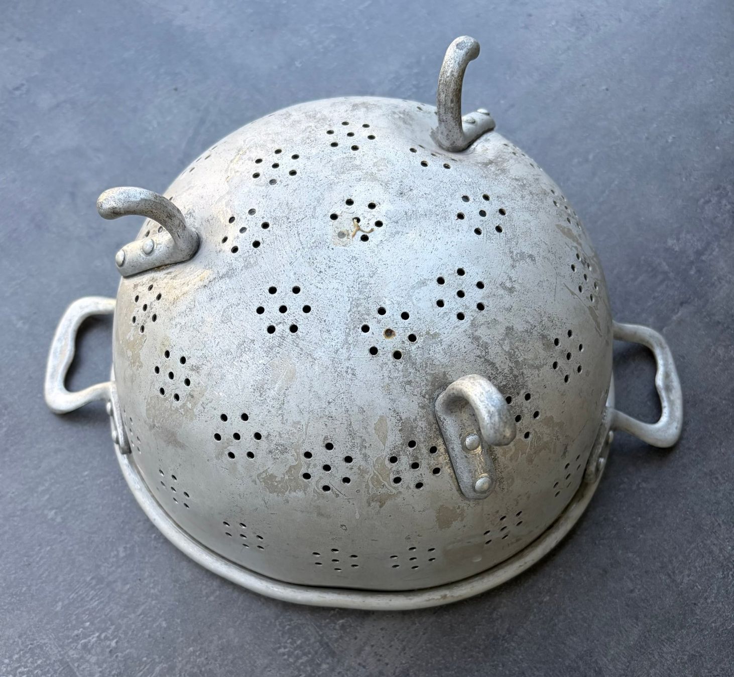 Elettrodomestici da cucina: Löcherbecken antik Alu 23cm – Usato da Aarwangen venduto da concorde58 1