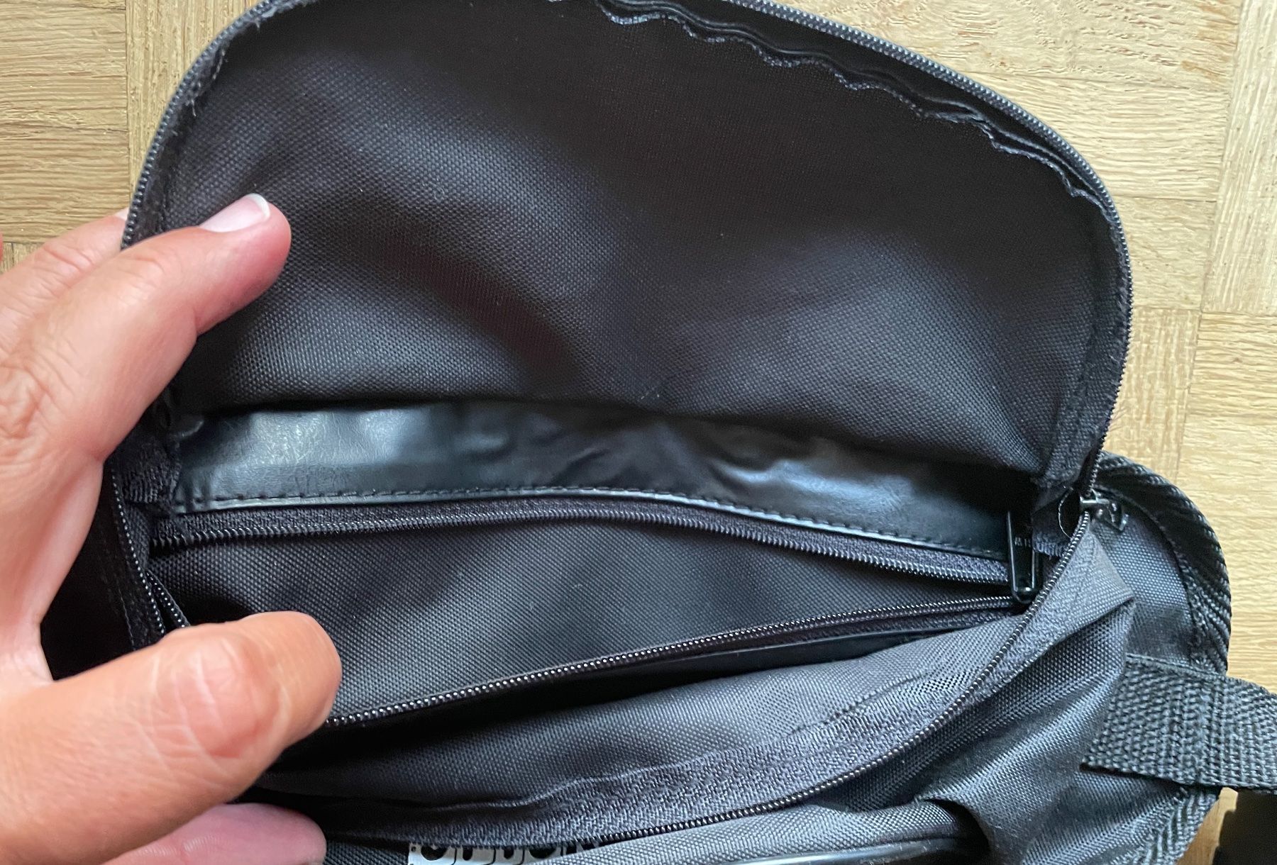 Sacs: Bauchtasche Spick, schwarz – D'occasion à Gümligen par soleil149 2