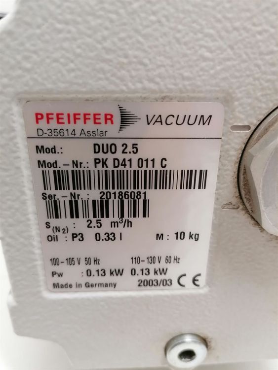 Accessori da laboratorio: Pfeiffer Vakuumpumpe DUO 2.5 – Usato da Niederdorf venduto da LeptonAG_Labor 1