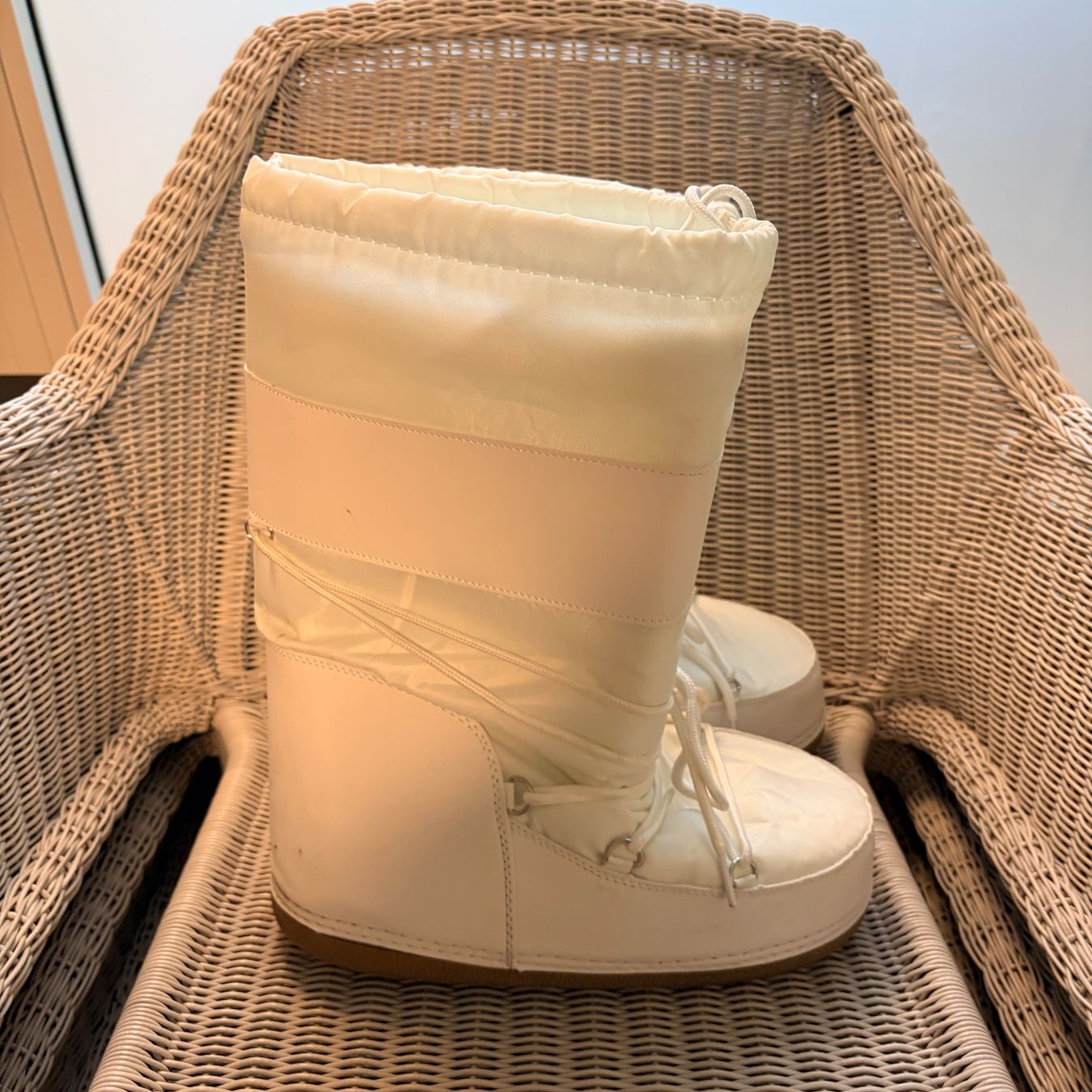 Herrenschuhe: Winterstiefel Weiss Grösse wird bekannt gegeben – Gebraucht aus Fahrweid von Antonio_Dantas 3
