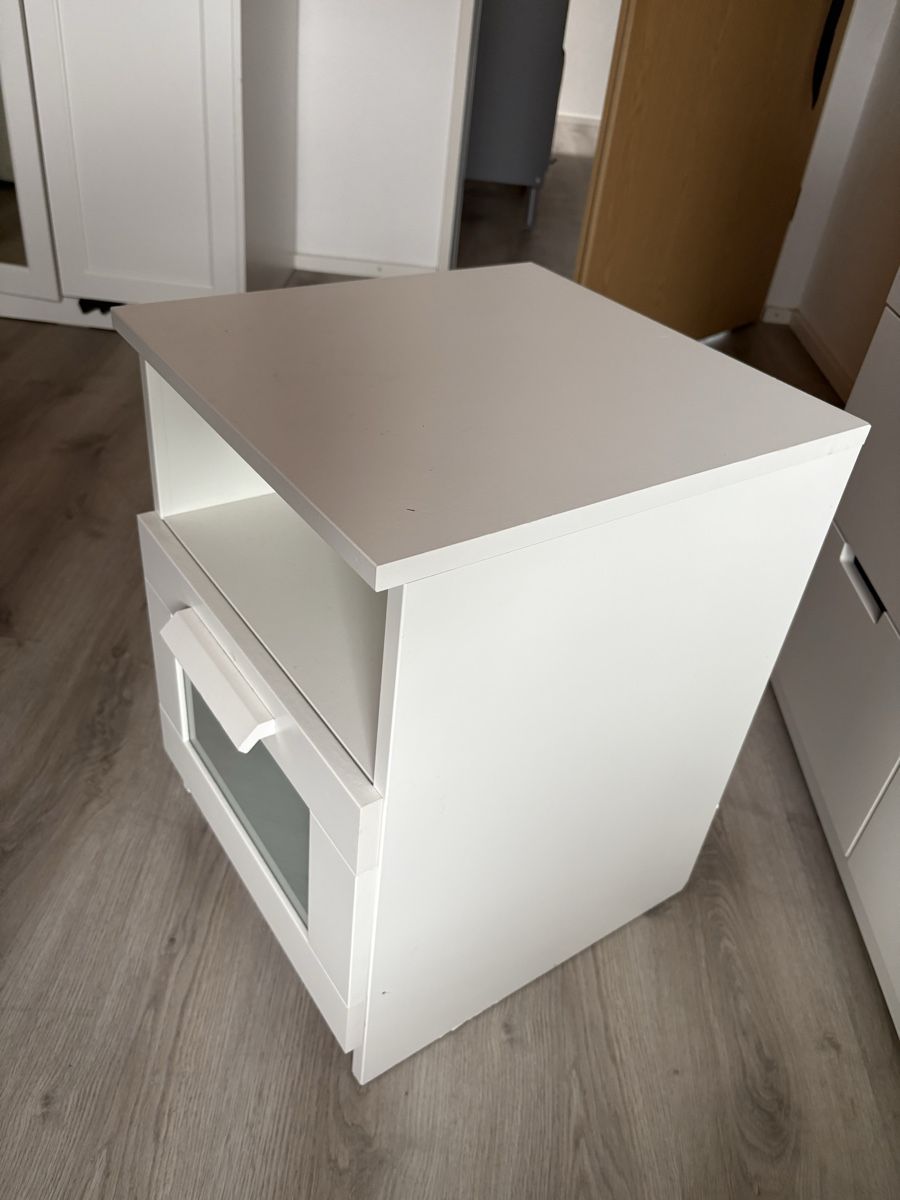 Ikea Comodini: IKEA Brimnes Nachttisch – Usato da Lengnau AG venduto da molamola7