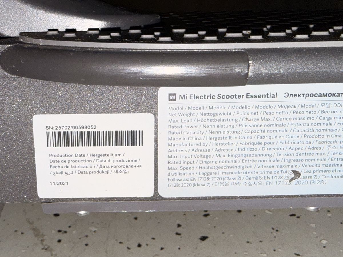 Xiaomi Kickboard: Mi Electric Scooter Essential E-Scooter 11/2021 – Usato da Brittnau venduto da ToastbrotT 4