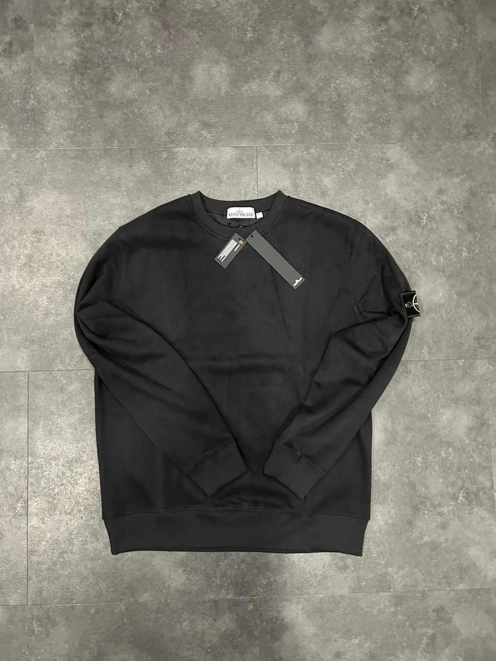 Maglioni & Felpe: Pull stones noir taille L – Usato da Bützberg venduto da Avatar74 2
