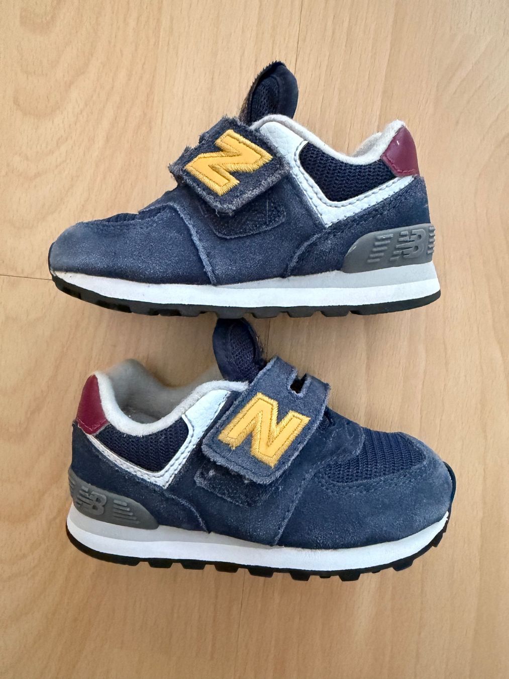New Balance Scarpe per ragazzi: New Balance - dunkelblaue Turnschuhe – Usato da Zürich venduto da laurapb 1
