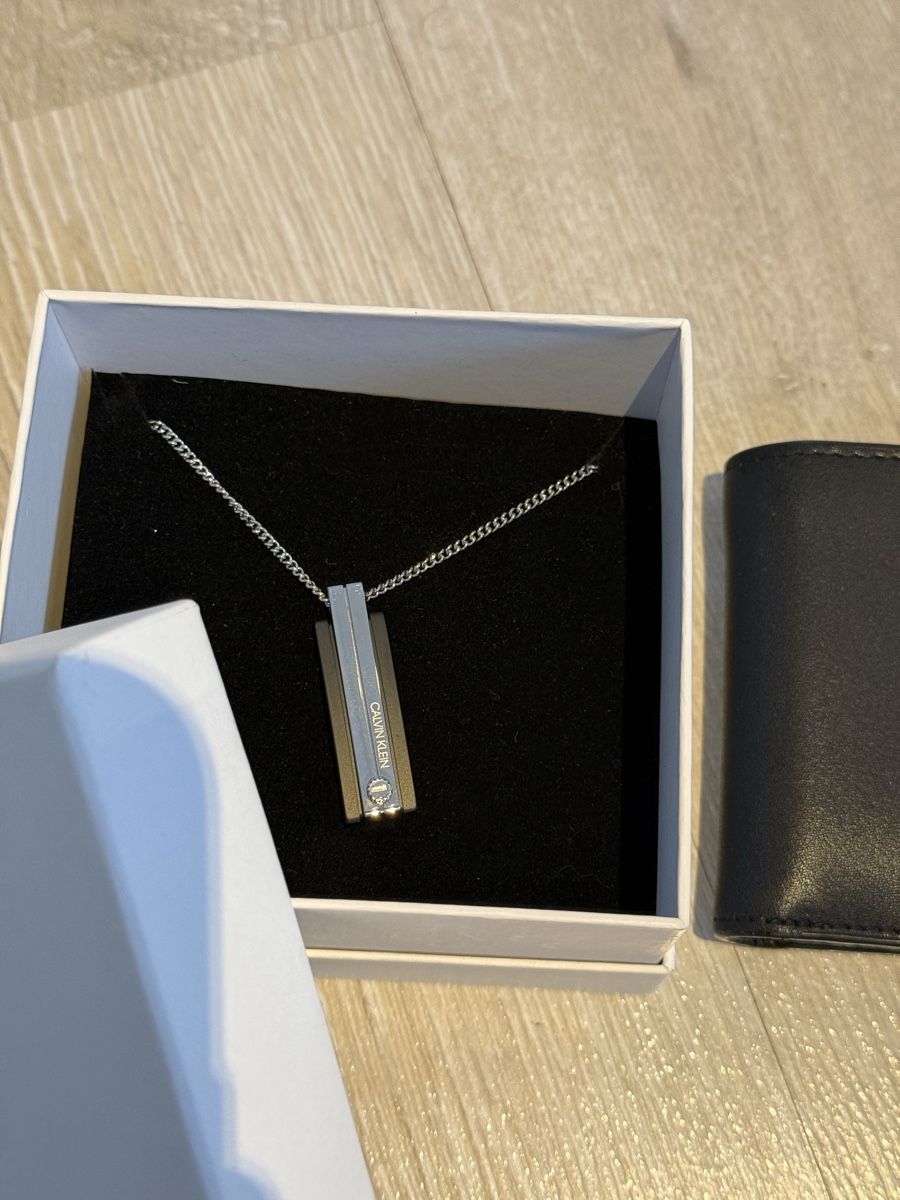 Anhänger: Calvin Klein Kette + Portemonnaie – Neu (gemäss Beschreibung) aus Rickenbach ZH von Pyro_Iced 1