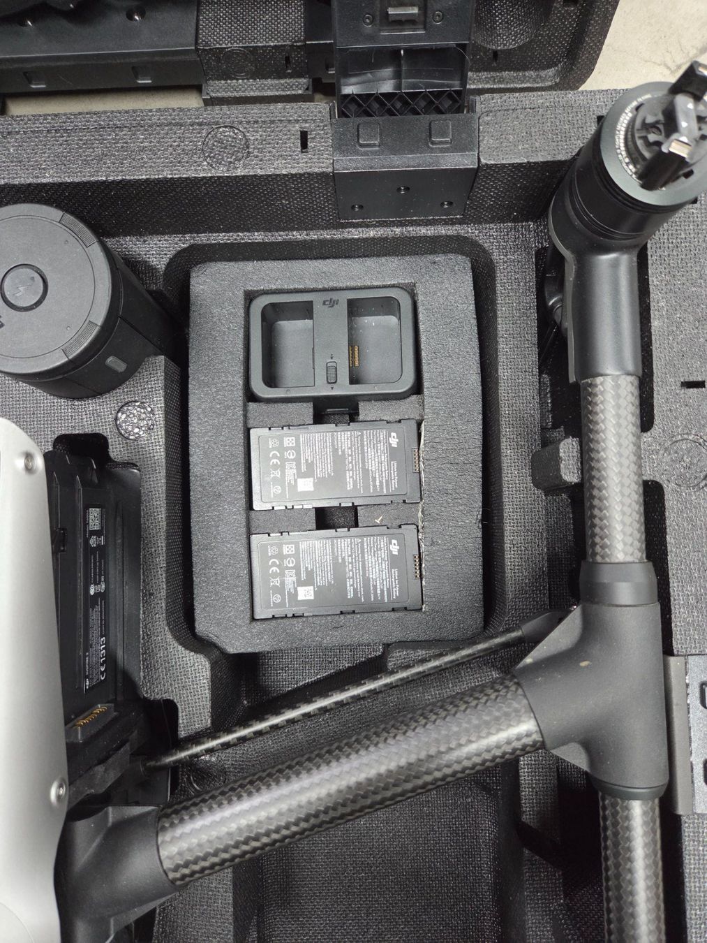 DJI RC Modellbau: DJI Inspire 2 Drohne mit Zubehör, Top Zustand! – Gebraucht aus Oberhasli von General-Dealer 4