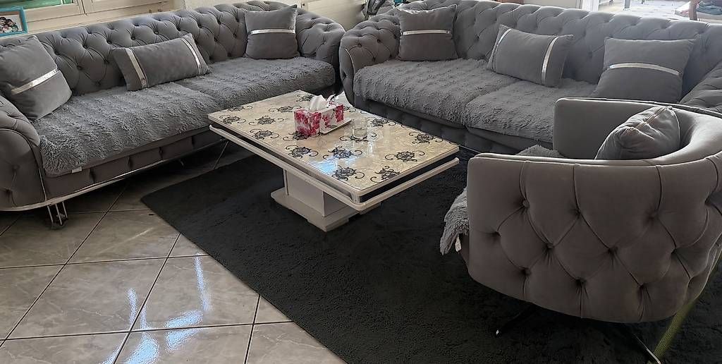 Divani: Chesterfield sofas  – Usato da Thörishaus venduto da zul_b52z