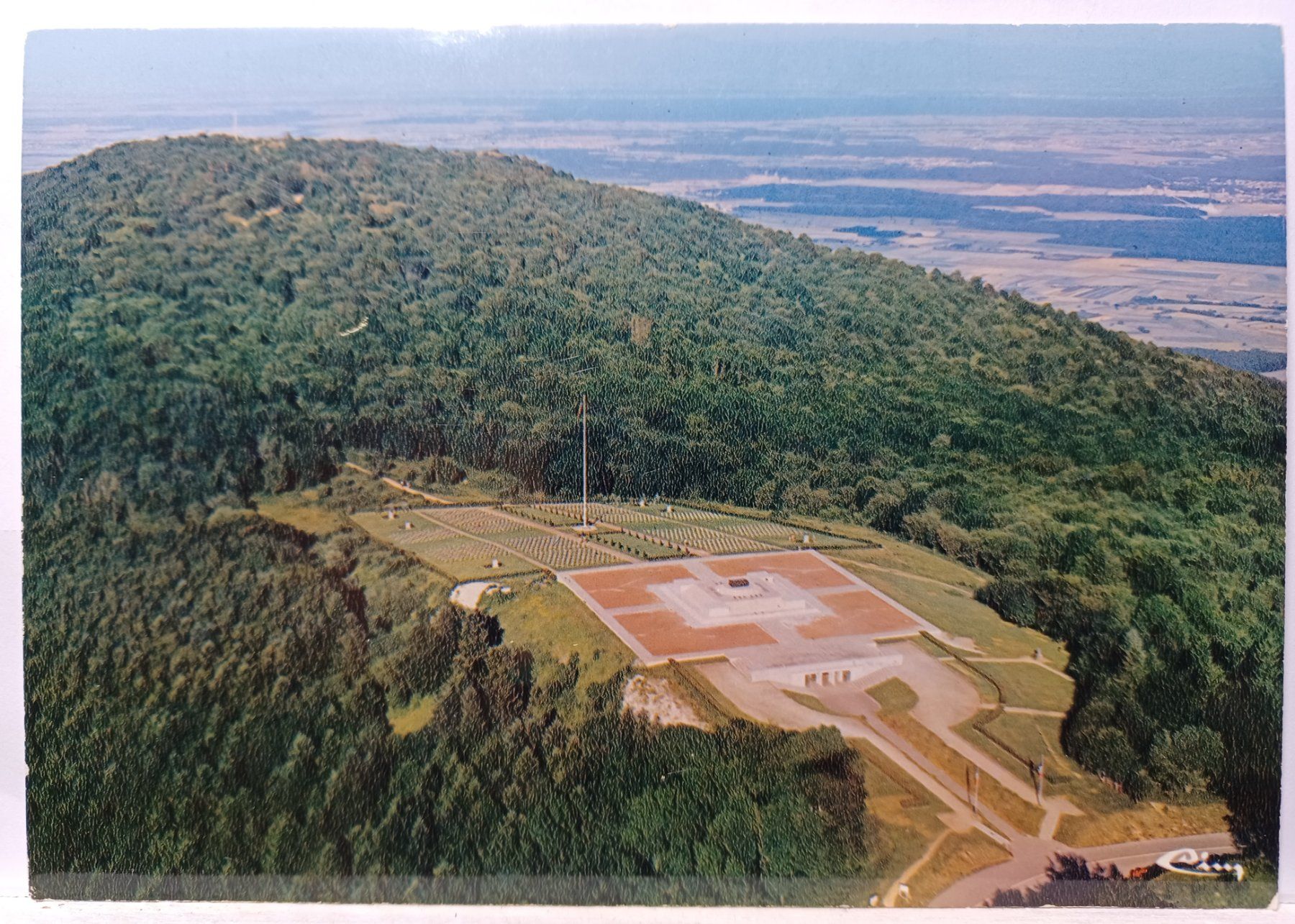 Cartoline postali: Hartmannswillerkopf, Gesamtansicht – Usato da Aarau Rohr venduto da mgvw