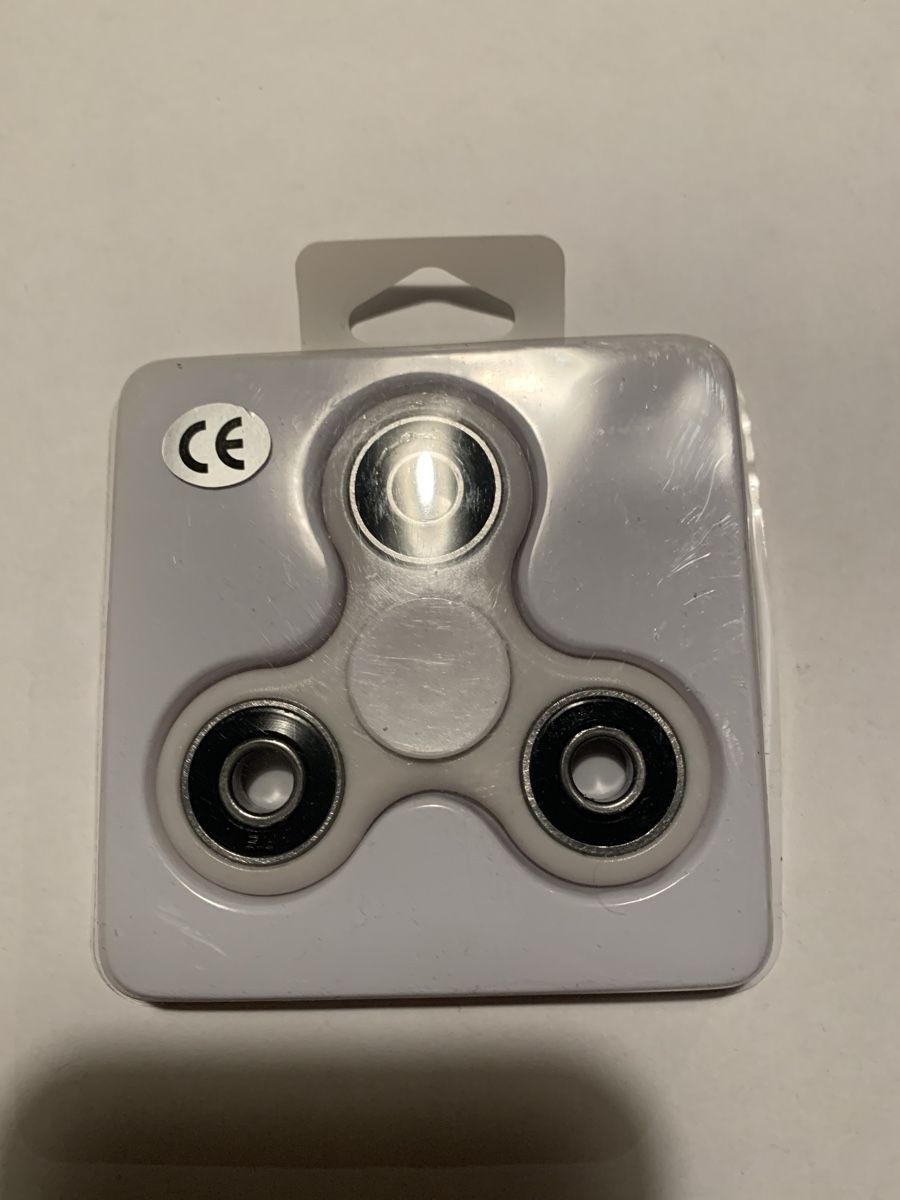 Jouets: Fidget Spinner – Neuf avec emballage d'origine à Liestal par forty-four_shop