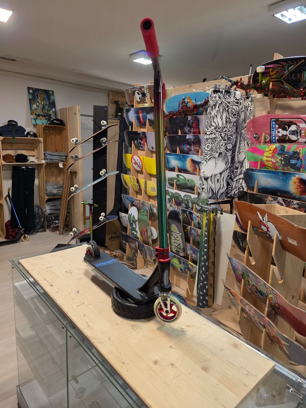 Kickboard: trottinette freestyle custom – Neuf (Voir description) à Montreux par JF-Ride-Shop
