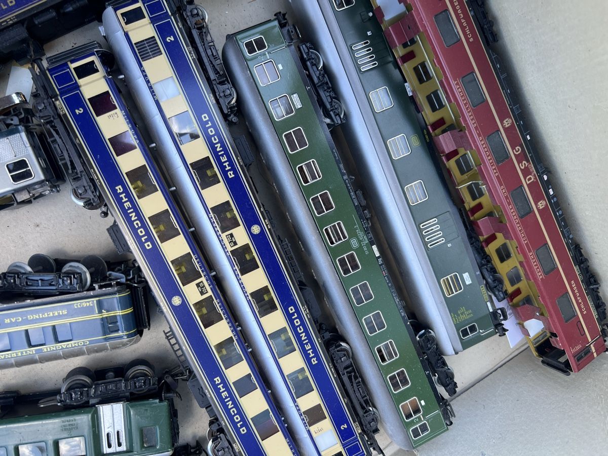 Märklin Modellini di ferrovie: 22 Modelleisenbahn Waggons diverse – Usato da Dittingen venduto da Bellevista 3