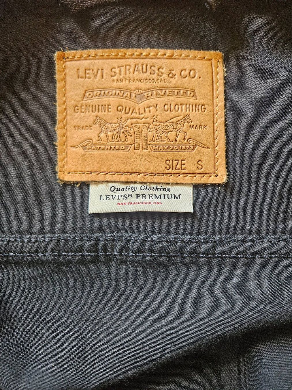 Levi's Giacche: Jeansjacke Levi's - The Trucker - Schwarz – Nuovo (secondo la descrizione) da Rothrist venduto da Kev199 2