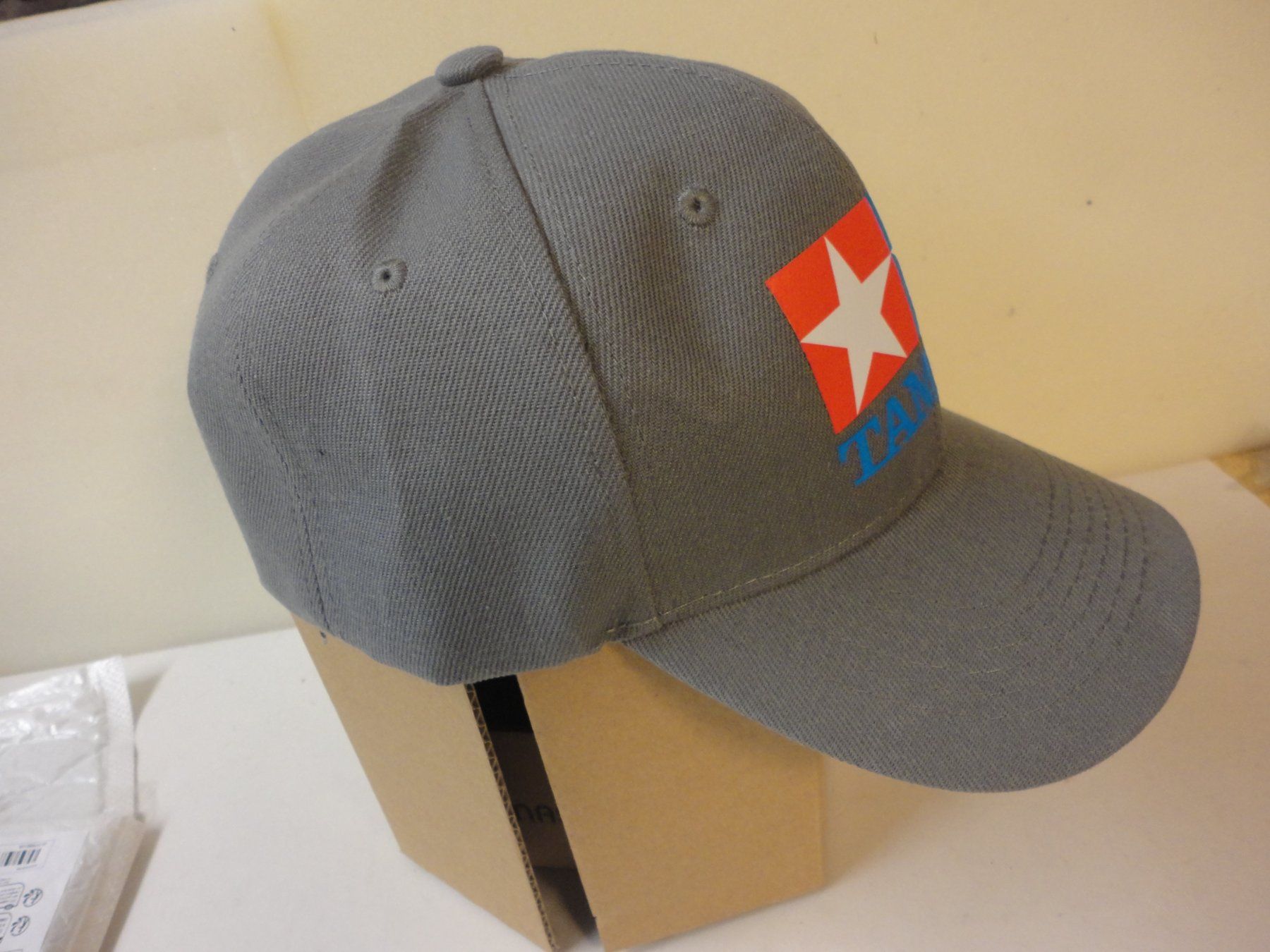 RC Kits de montage: Cap, neu, grau. – Neuf avec emballage d'origine à Horgen par RcModell 1