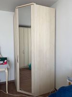 Eckkleiderschrank Holzoptik mit Spiegel guter Zustand