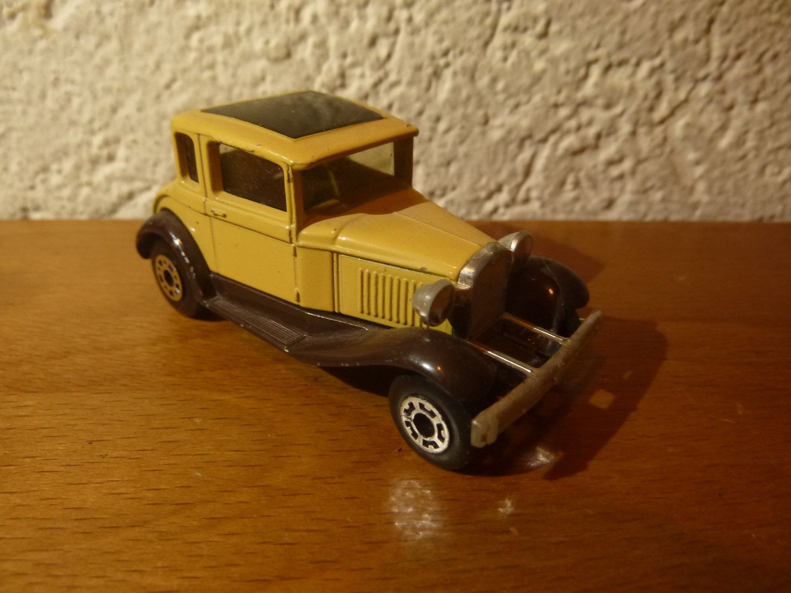 Matchbox Modellini d'auto: Matchbox SuperFast  Model A Ford 1979 – Usato da Hochfelden venduto da swissice