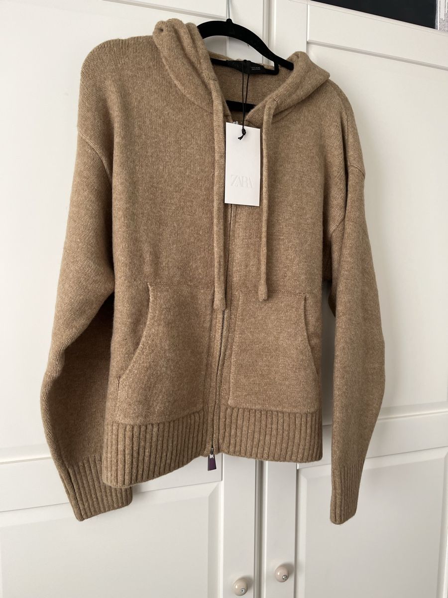 Zara Maglioni & Felpe: Knit zip hoodie – Nuovo e nell'imballaggio originale da Allschwil venduto da eyl_bb8q 2