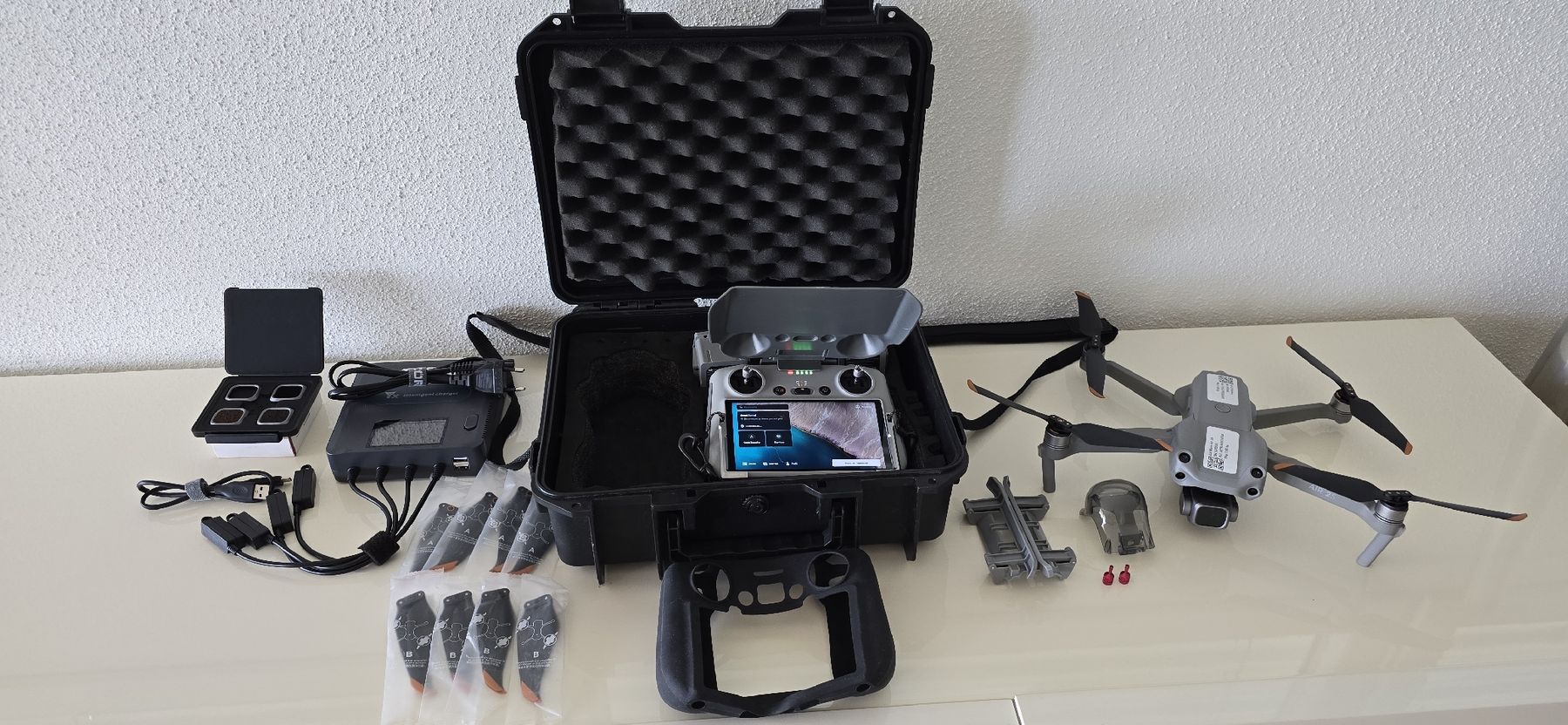 DJI Modellismo RC: Drone DJI Air 2S + multiples accessoires – Usato da Lausanne venduto da Neo_1er