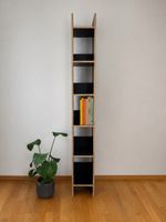 Schlankes Design-Bücherregal im Stil von Nils Holger Moorman