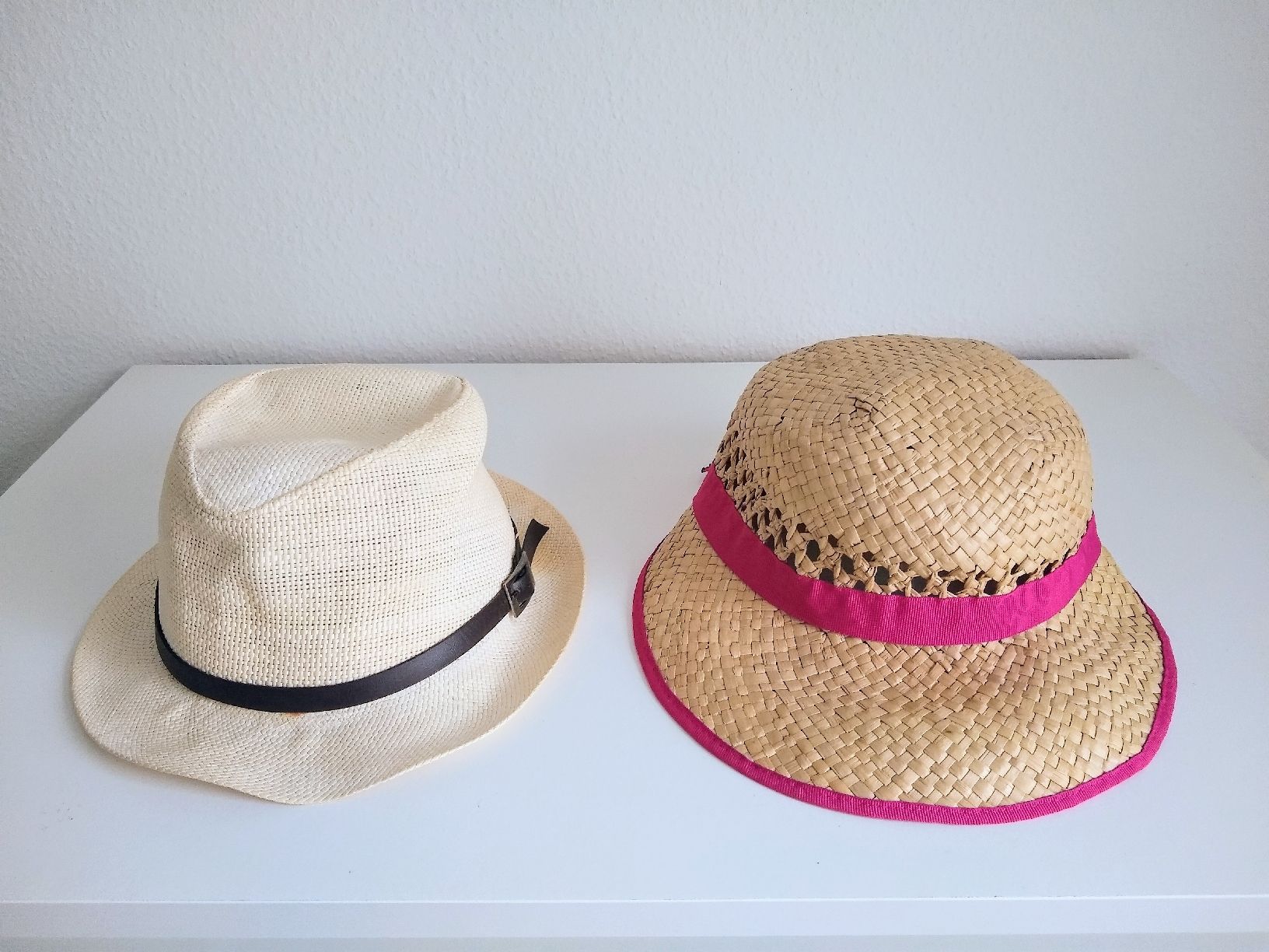 Copricapi, berretti & cappellini: Two summer hats – Usato da Dübendorf venduto da LoRi-2026 1