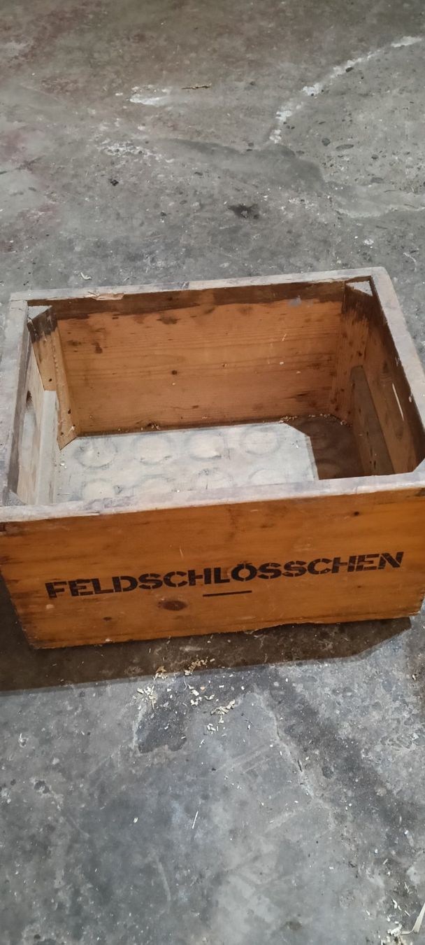 Casse di vino e birra: Feldschlösschen Bierkiste antik – Usato da Grüningen venduto da BD02 3