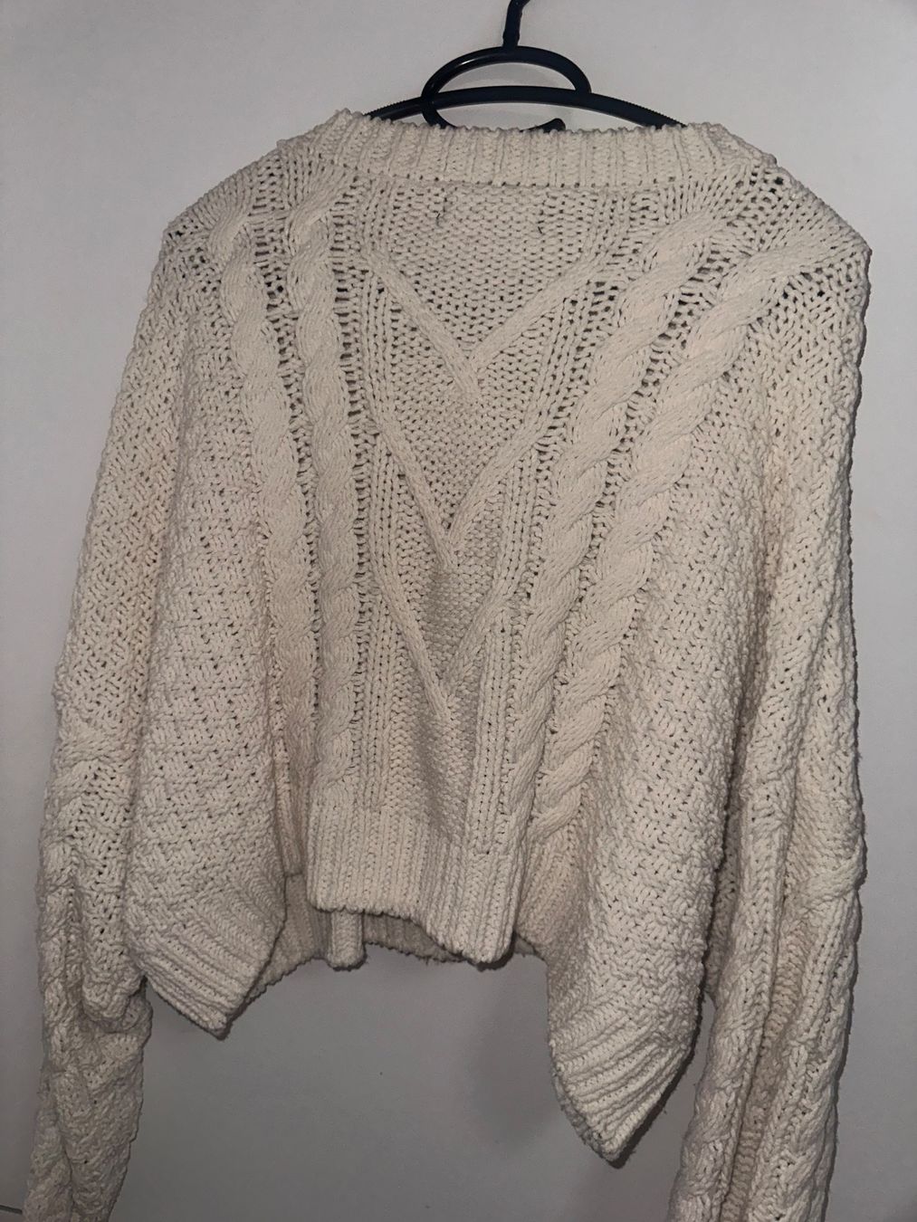 Bershka Maglioni & Felpe: gestrickter (crop) Pullover von Bershka – Nuovo (secondo la descrizione) da Zürich venduto da kri_hy6t 2