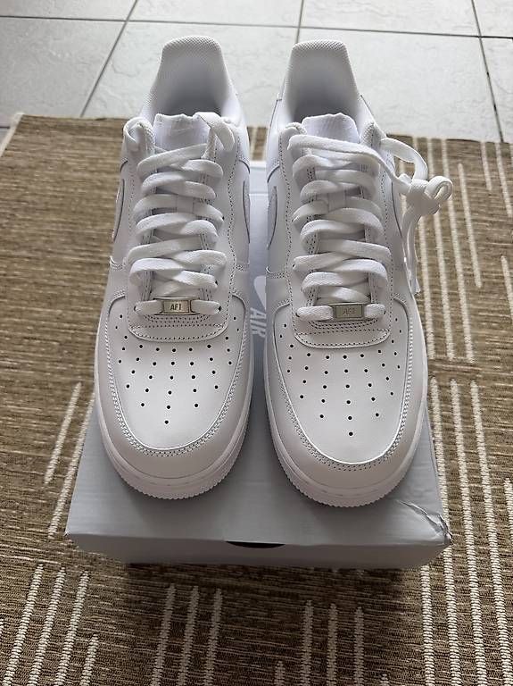 Nike Chaussures hommes: Air Force 1 Herren WHITE – Neuf (Voir description) à Wangen ZH par alexia022 1