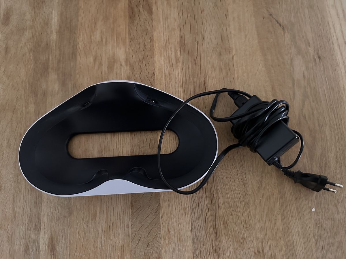 Sony Casco VR: PS VR 2 inkl. Controller Ladestation – Usato da Baden venduto da Game-Fiction 3