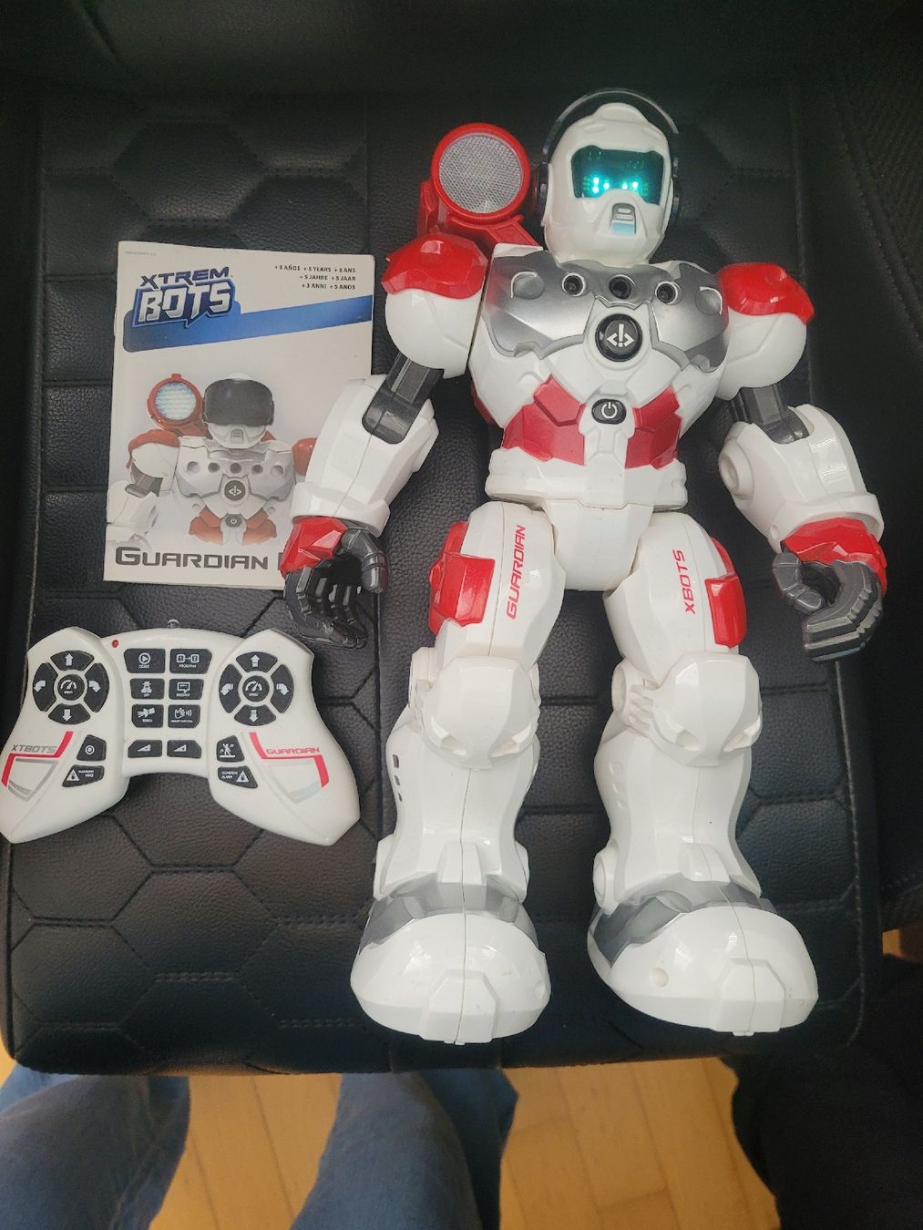 Spielzeuge: Xtreem Bots Guardian Roboter mit Fernbedienung – Neu (gemäss Beschreibung) aus ennenda von popcorn007