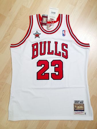 CHICAGO BULLS TRIKOT MICHAEL JORDAN GR. XL MITCHELL & NESS