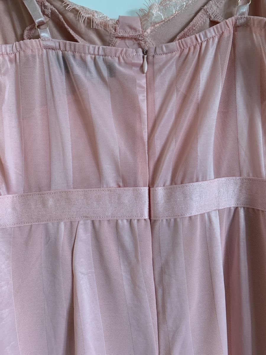 Vestiti: Robe rose Prettylittlething – Usato da Prangins venduto da val_2c72 2