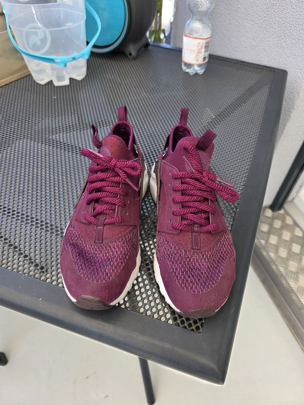 Nike Scarpe da donna: Nike Huarache Grösse 38.5 – Usato da Oberbüren venduto da UC1987