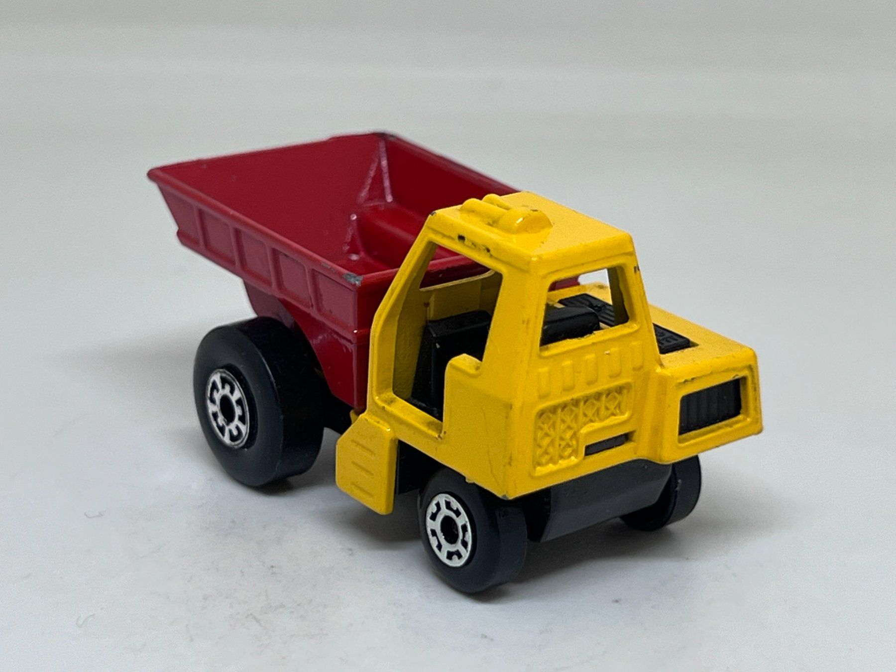 Matchbox Modellautos: Matchbox Site Dumper #390 – Gebraucht aus Wildegg von LaaBoutique